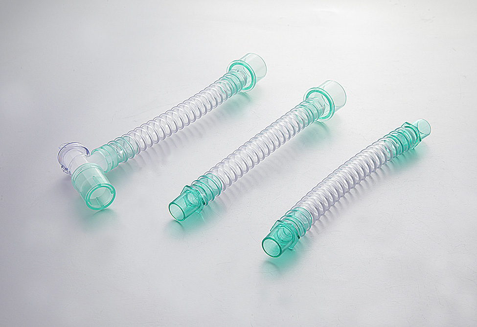 What are the functions of catheter mount?