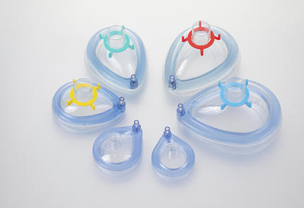 How to use a medical oxygen mask?