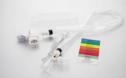 What are the benefits of closed suction catheters?