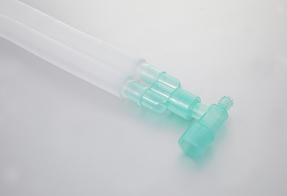 What are the types of anesthesia breathing circuits?